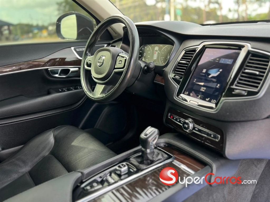 2017 Volvo XC90 Momentum T6 — foto 7 / 12