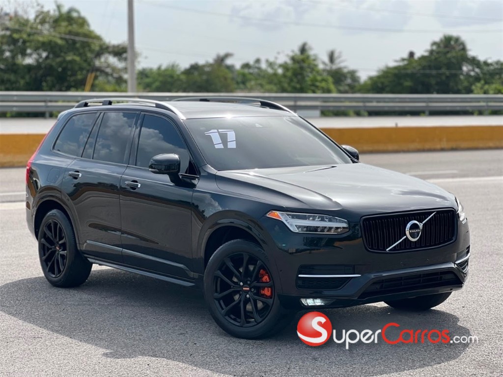2017 Volvo XC90 Momentum T6 — foto 11 / 12