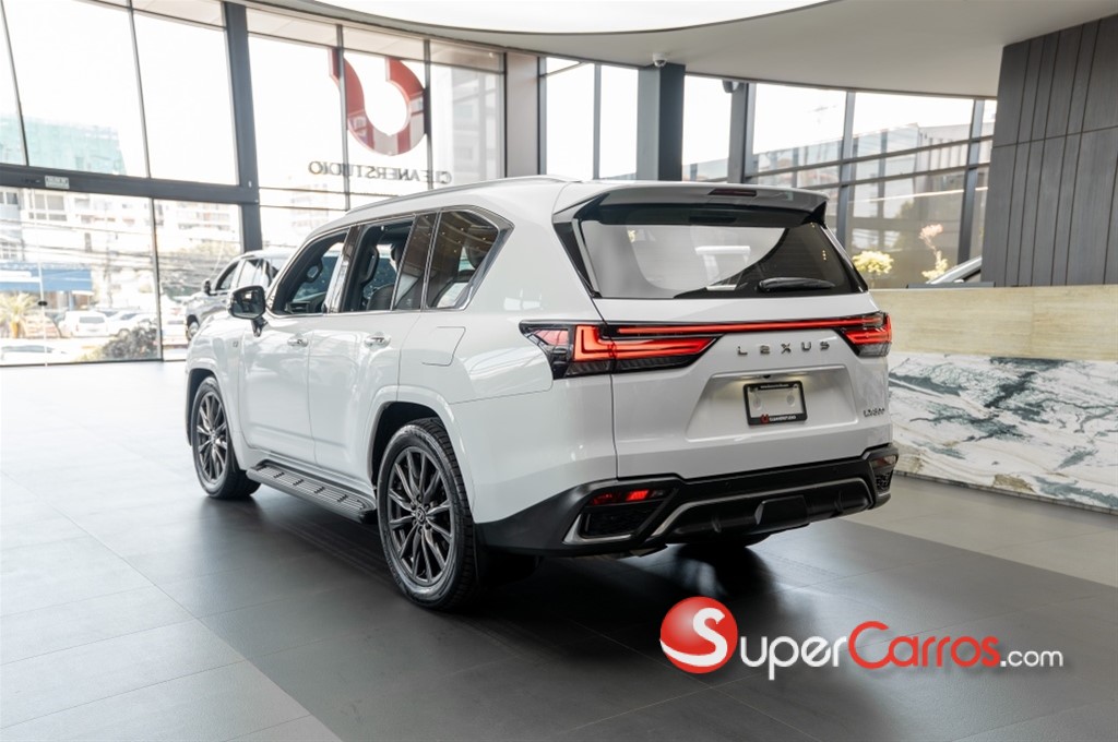 2024 Lexus LX 600 Sport — foto 10 / 11