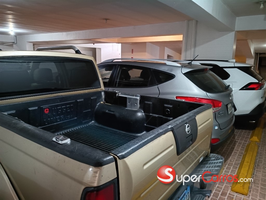 2006 Nissan Frontier — foto 2 / 7