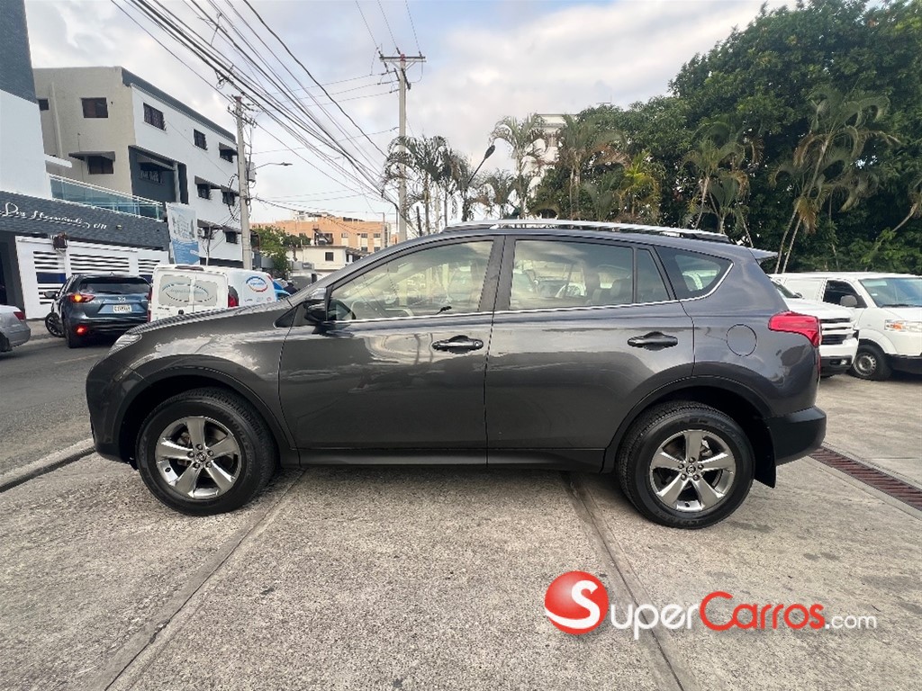 2015 Toyota RAV4 LE — foto 5 / 12