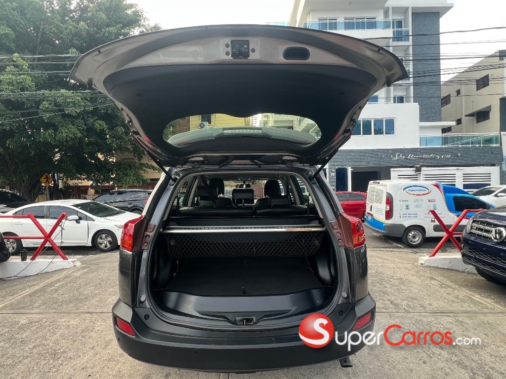 2015 Toyota RAV4 LE — foto 7 / 12