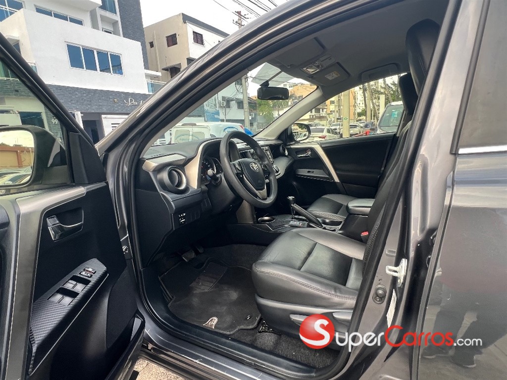 2015 Toyota RAV4 LE — foto 8 / 12