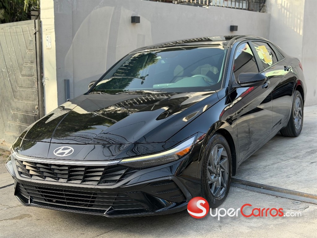 2024 Hyundai Elantra SEL — foto 2 / 12
