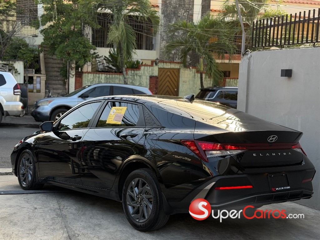2024 Hyundai Elantra SEL — foto 4 / 12