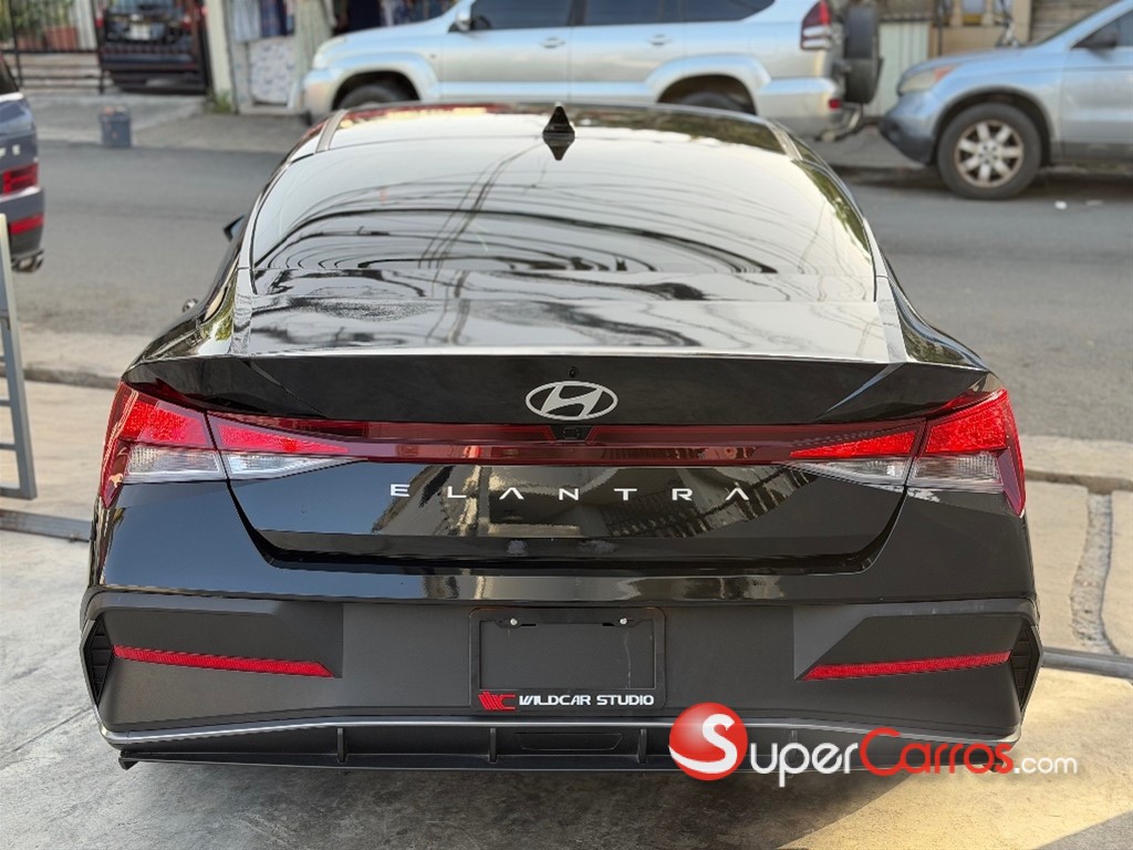 2024 Hyundai Elantra SEL — foto 5 / 12