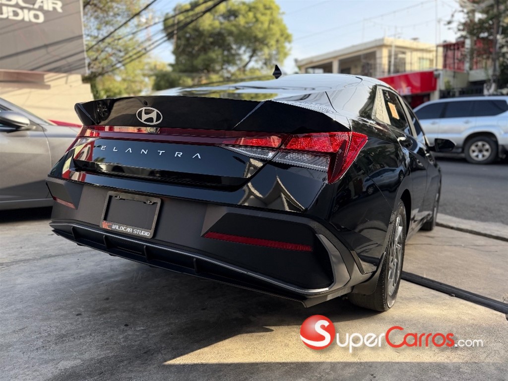 2024 Hyundai Elantra SEL — foto 6 / 12