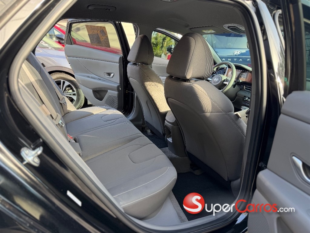 2024 Hyundai Elantra SEL — foto 11 / 12