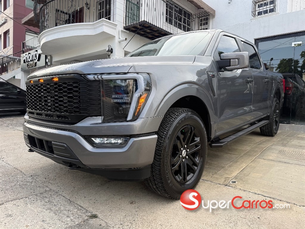 2021 Ford F 150 STX — foto 3 / 9