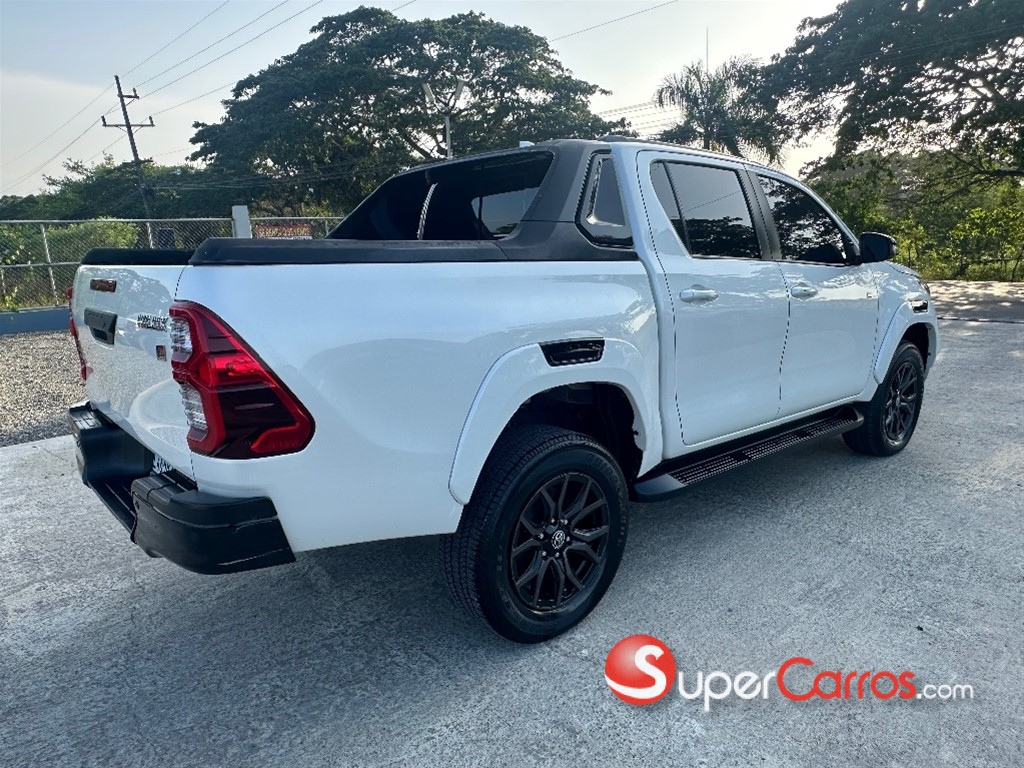 2023 Toyota Hilux GR Sport — foto 4 / 11