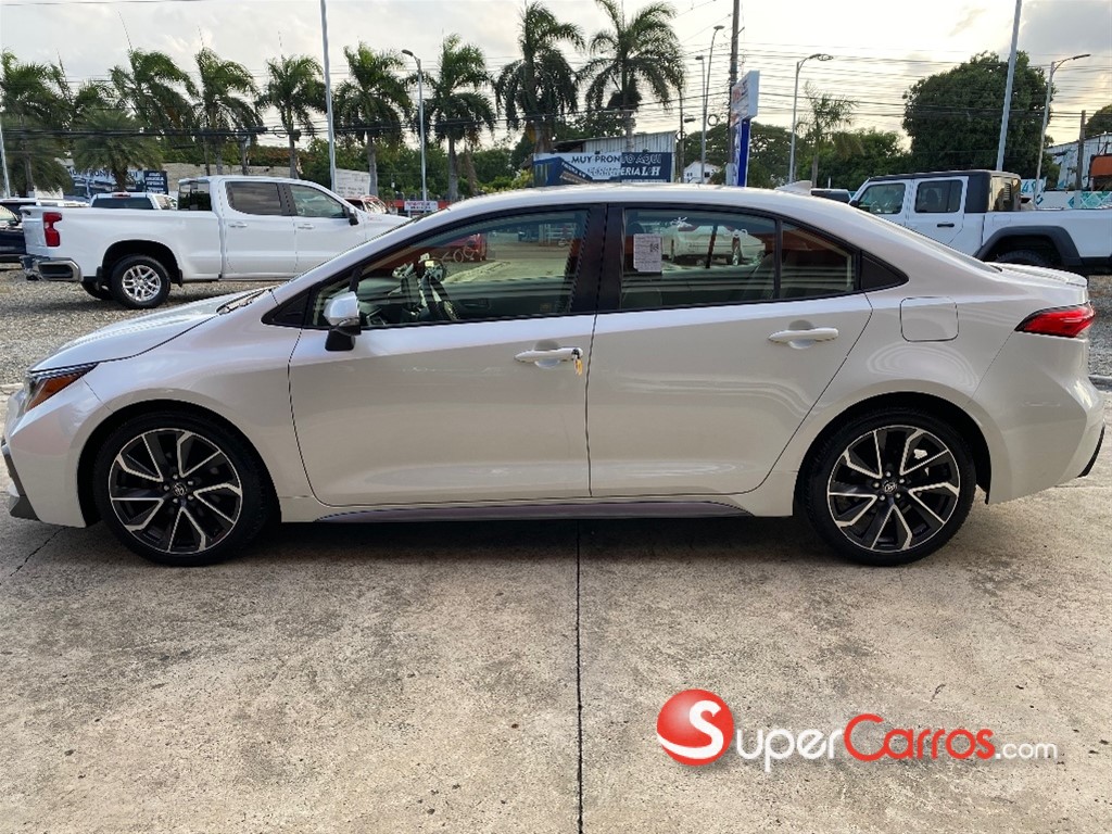 2020 Toyota Corolla SE — foto 2 / 12
