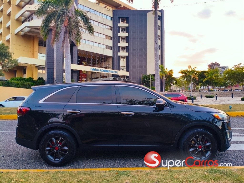2016 Kia Sorento EX — foto 9 / 12