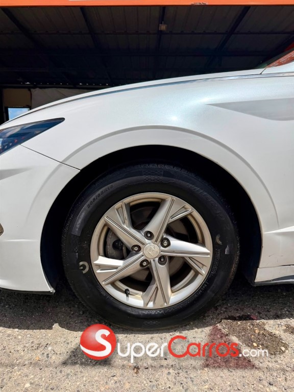 2020 Hyundai Sonata DN8 — foto 9 / 11