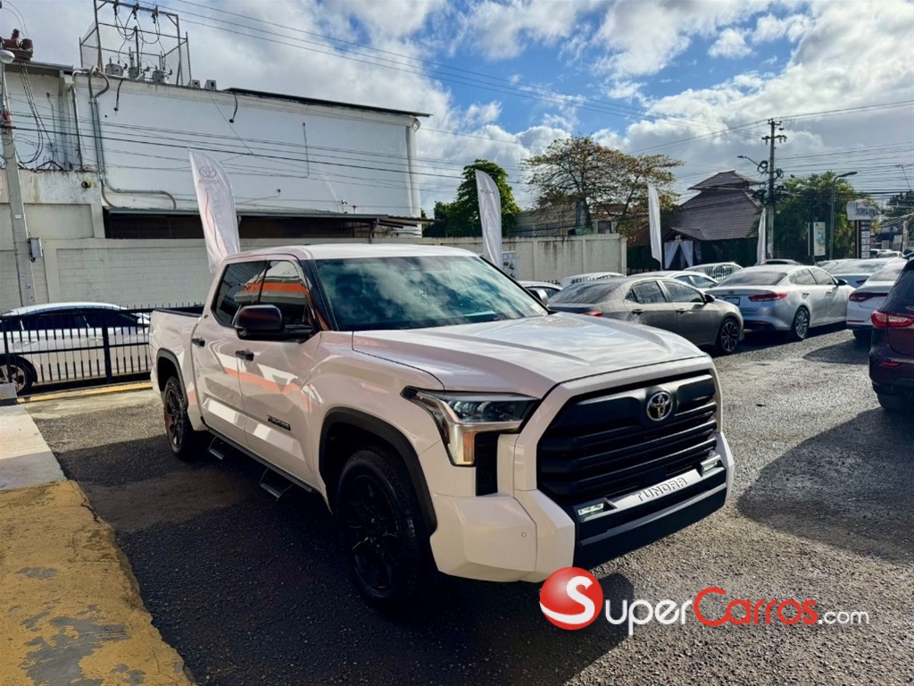 2022 Toyota Tundra SR5 — foto 2 / 11