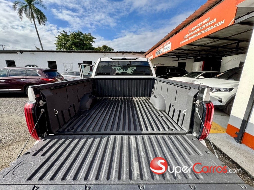 2022 Toyota Tundra SR5 — foto 8 / 11