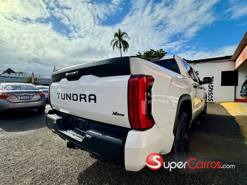 2022 Toyota Tundra SR5 — foto 9 / 11
