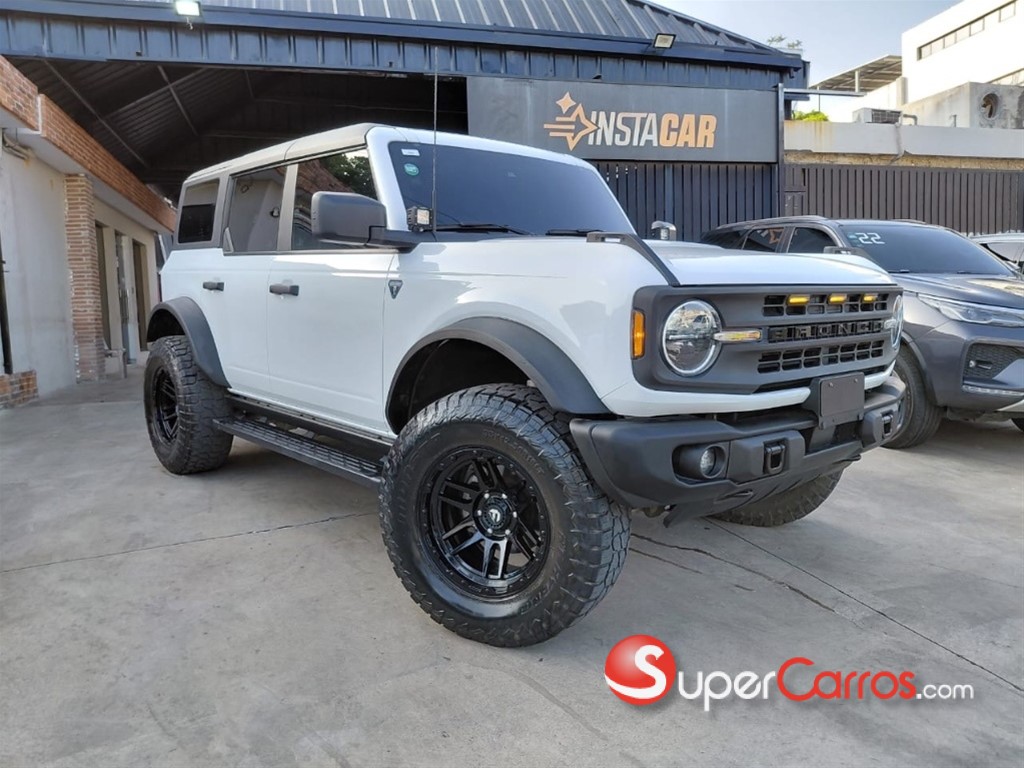 2022 Ford Bronco Outer Banks