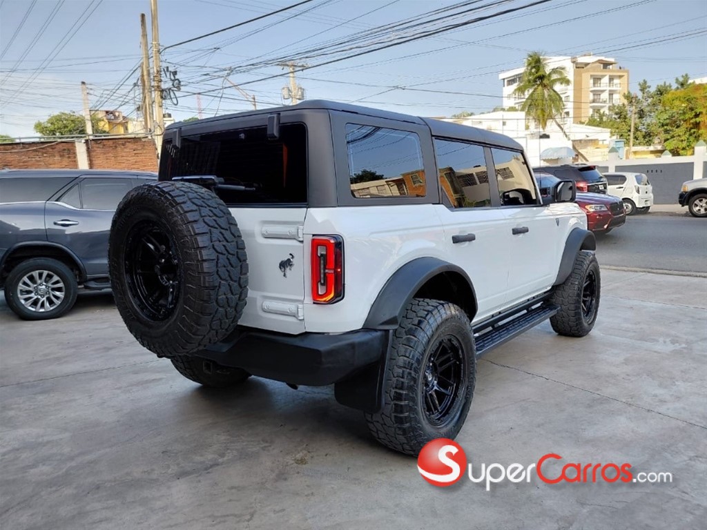 2022 Ford Bronco Outer Banks — foto 4 / 6