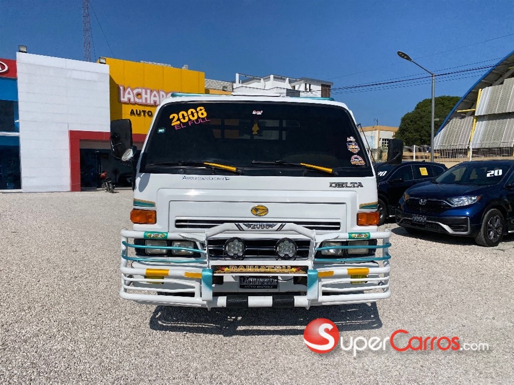 2008 Daihatsu Delta Cama larga — foto 2 / 10