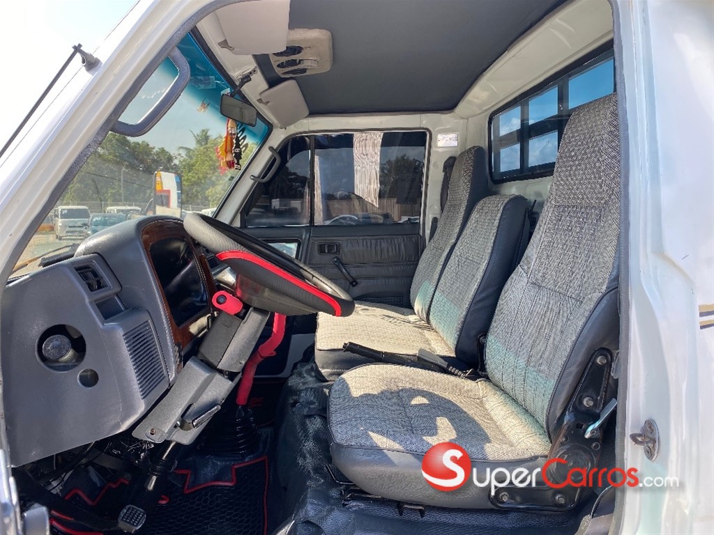 2008 Daihatsu Delta Cama larga — foto 9 / 10