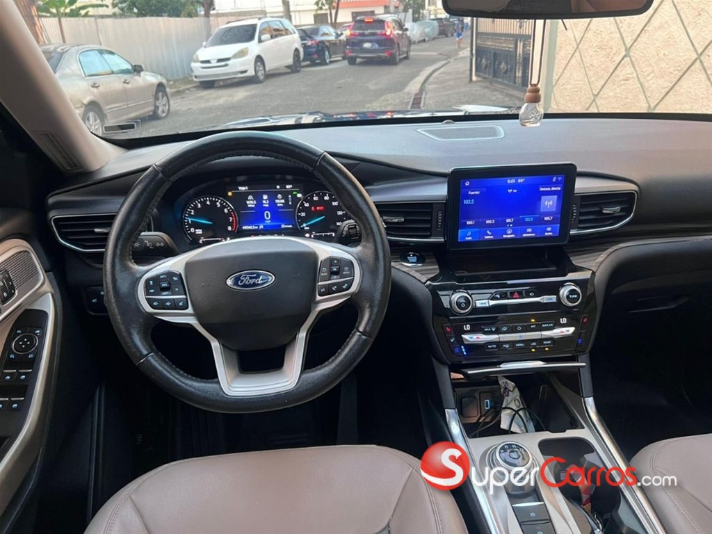 2021 Ford Explorer Limited — foto 8 / 10