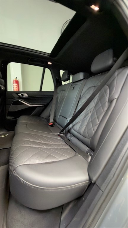 2024 BMW X 5 XDRIVE 40i M PACKAGE — foto 11 / 12