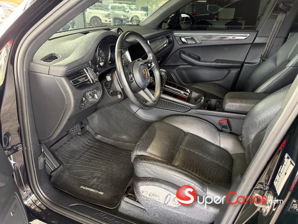 2022 Porsche Macan — foto 8 / 10