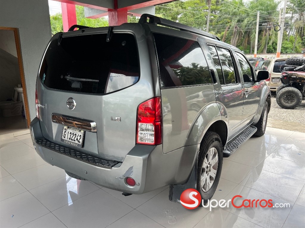 2006 Nissan Pathfinder — foto 9 / 11