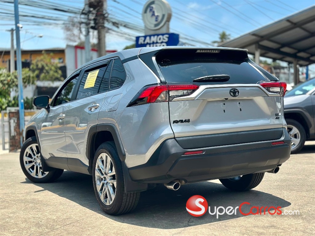 2023 Toyota RAV4 LE — foto 3 / 12