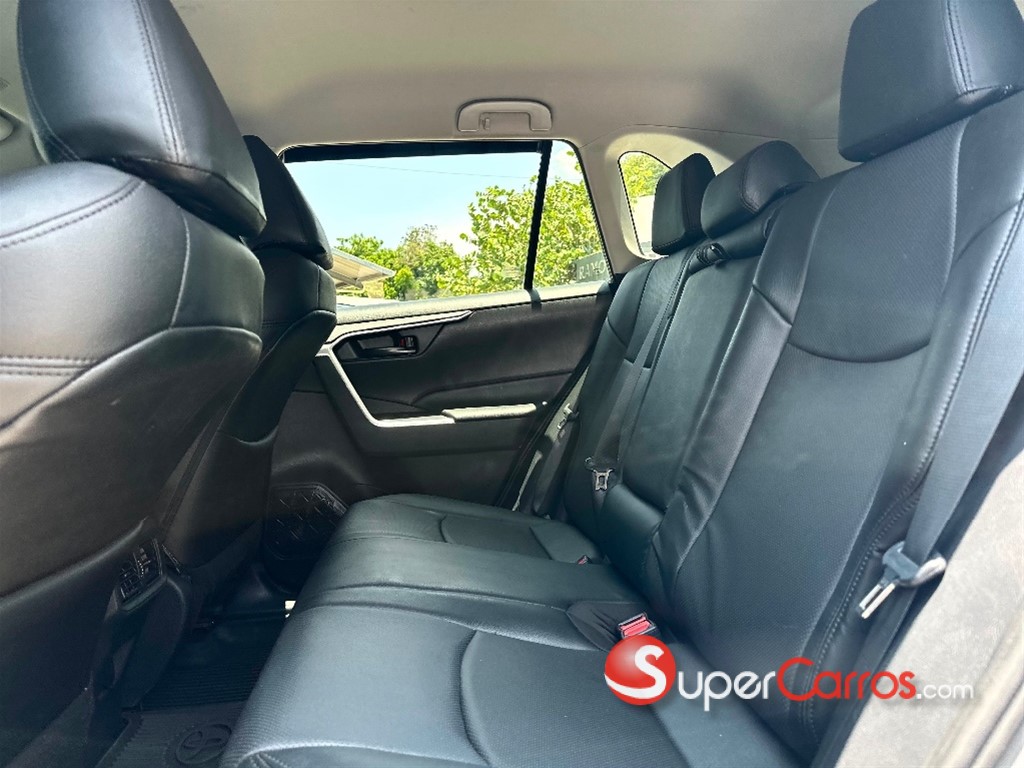 2023 Toyota RAV4 LE — foto 8 / 12
