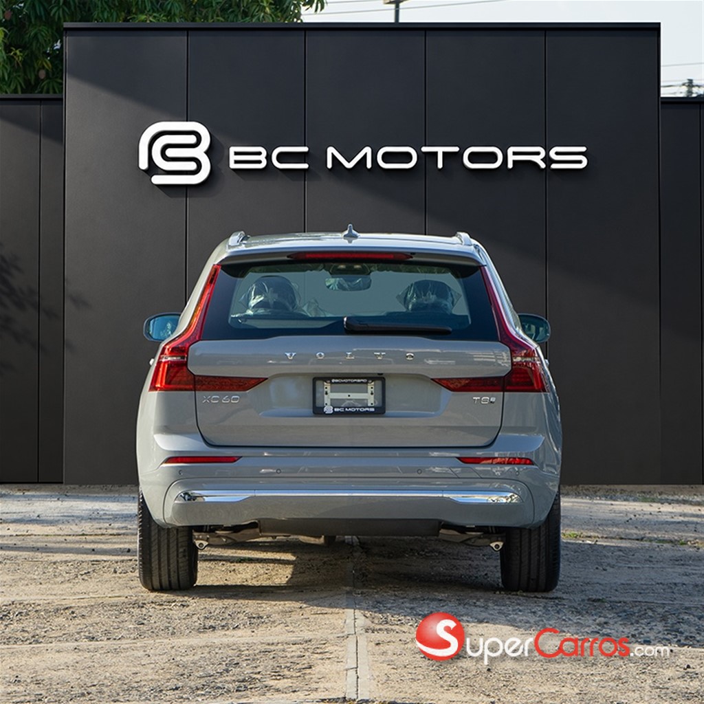2026 Volvo XC60 T8 Core — foto 4 / 9