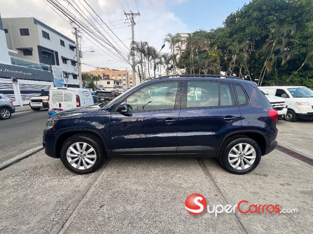 2016 Volkswagen Tiguan TSI Bluemotion — foto 5 / 12