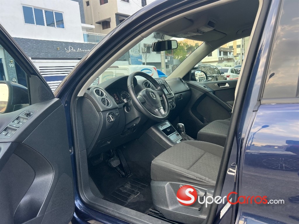 2016 Volkswagen Tiguan TSI Bluemotion — foto 8 / 12