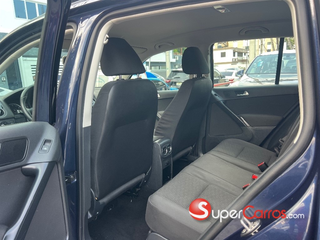 2016 Volkswagen Tiguan TSI Bluemotion — foto 9 / 12