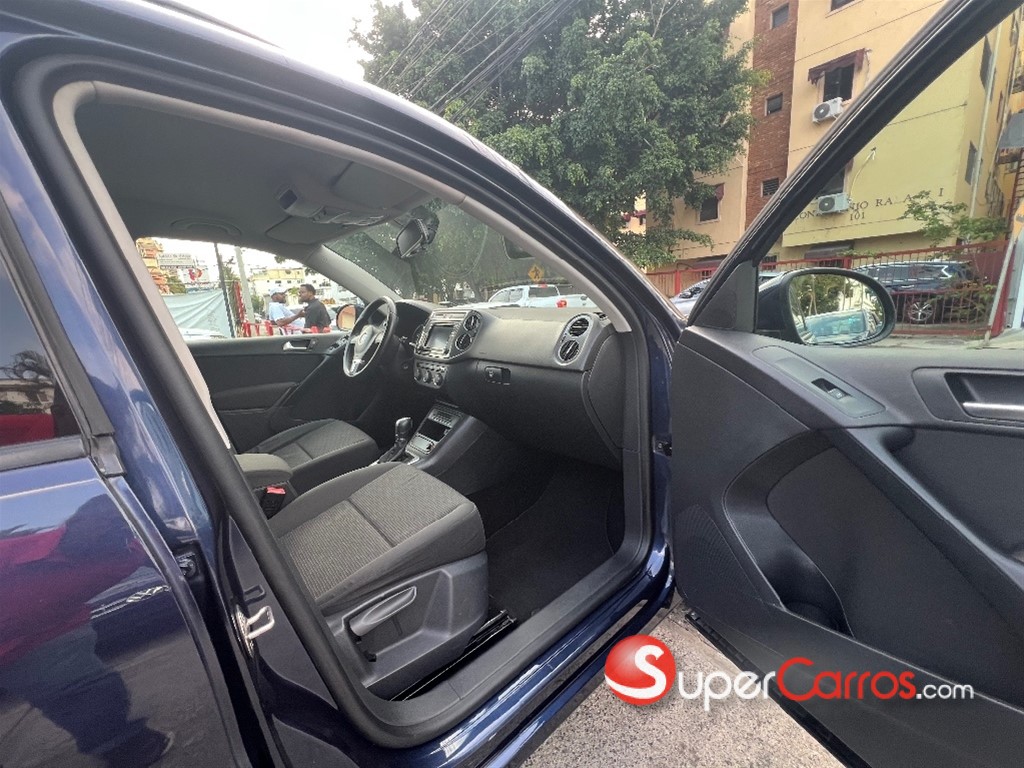 2016 Volkswagen Tiguan TSI Bluemotion — foto 11 / 12