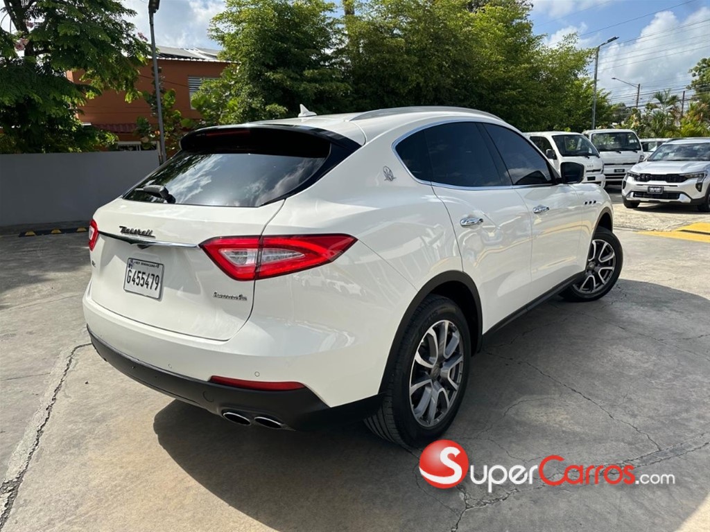 2018 Maserati Levante — foto 4 / 12