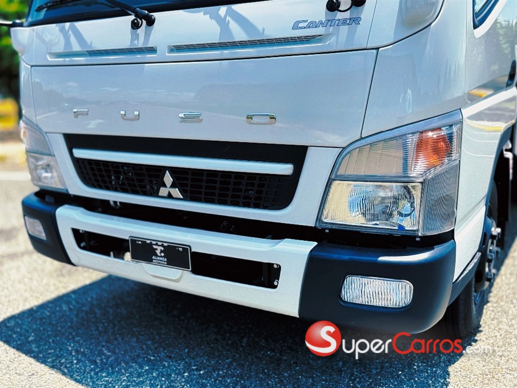 2027 Mitsubishi Motors Fuso Canter — foto 4 / 12