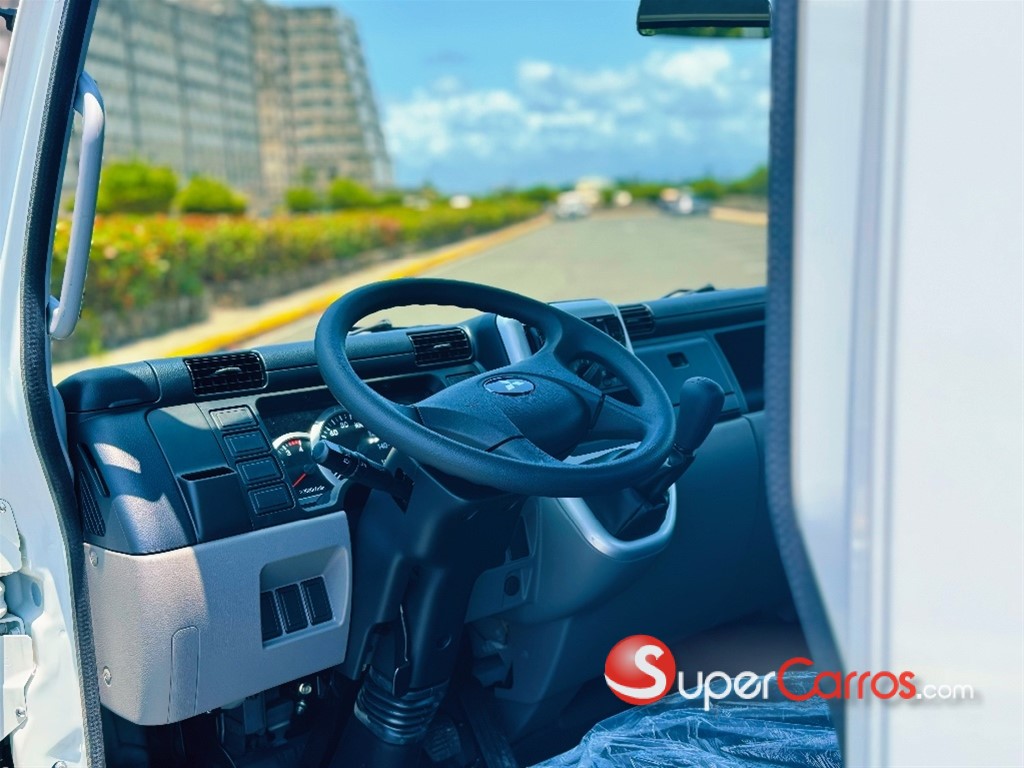 2027 Mitsubishi Motors Fuso Canter — foto 11 / 12
