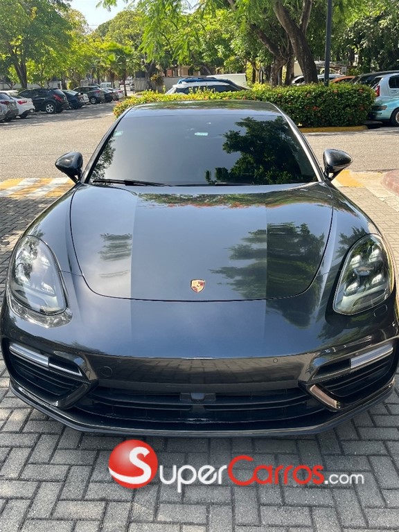 2017 Porsche Panamera Turbo