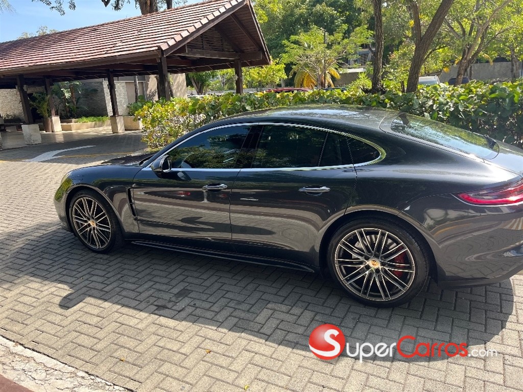 2017 Porsche Panamera Turbo — foto 2 / 8