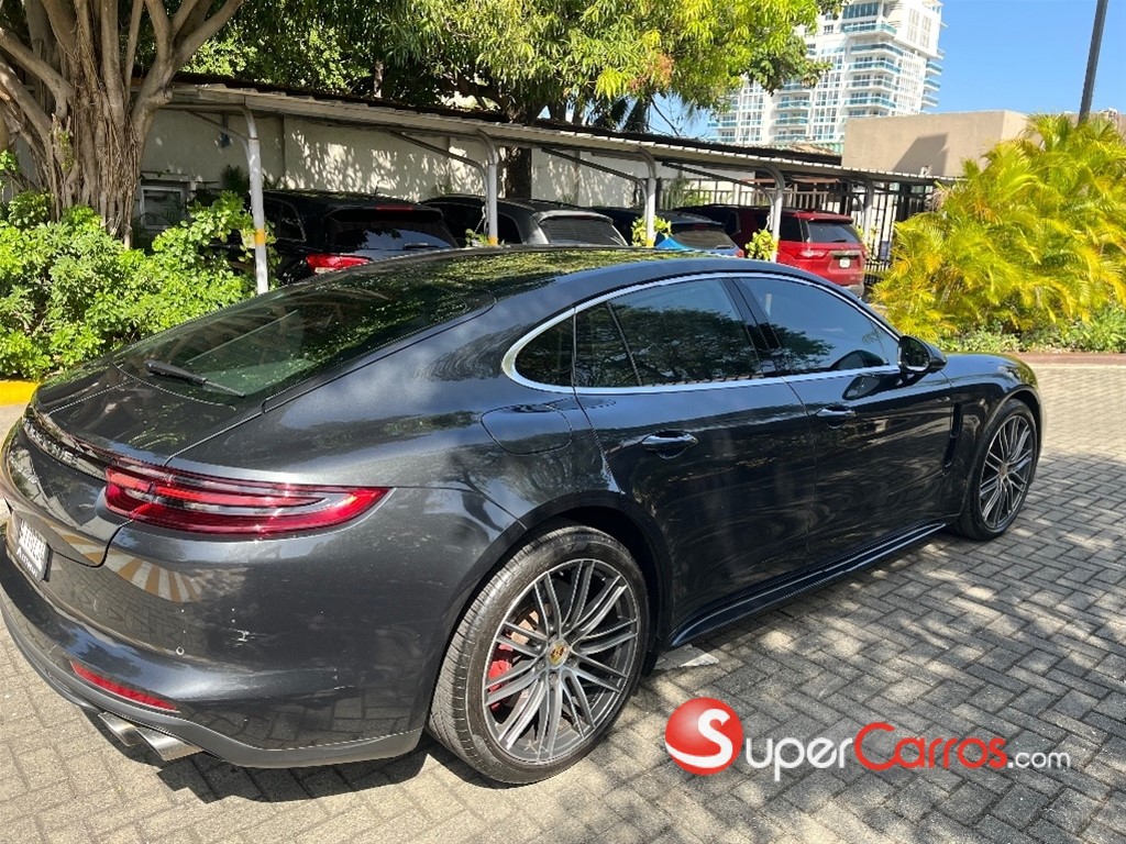 2017 Porsche Panamera Turbo — foto 3 / 8