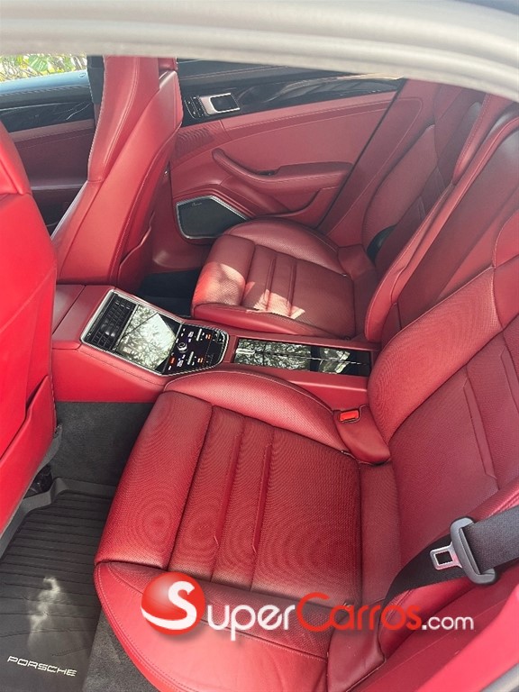2017 Porsche Panamera Turbo — foto 7 / 8