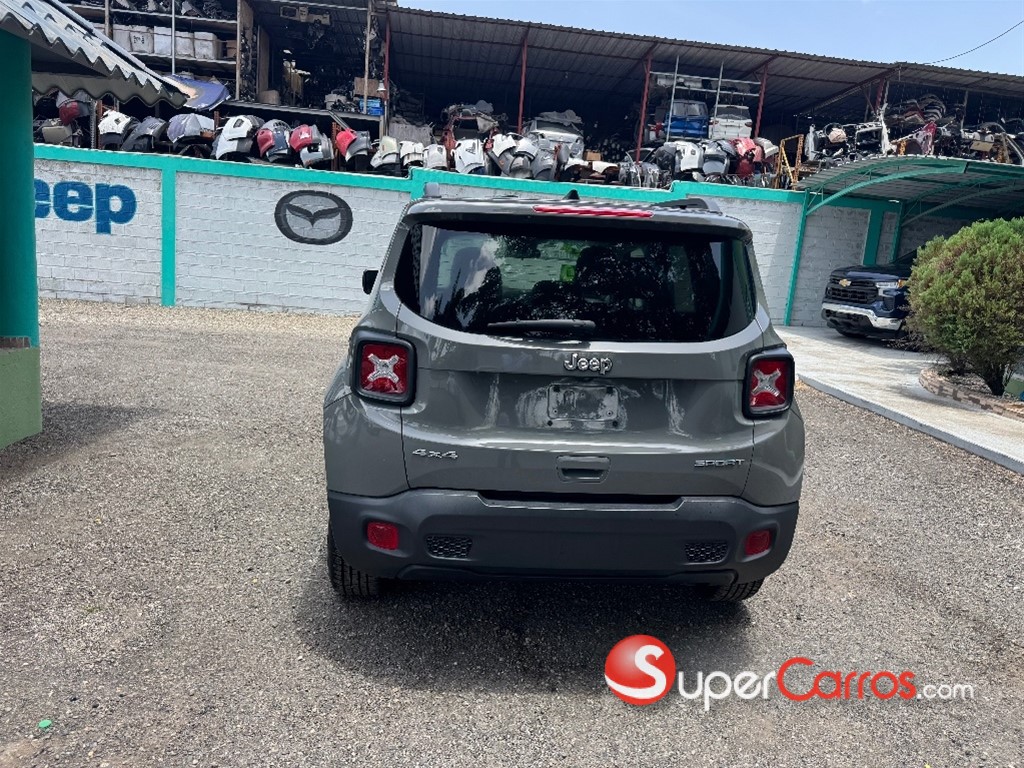 2020 Jeep Renegade Sport — foto 6 / 12