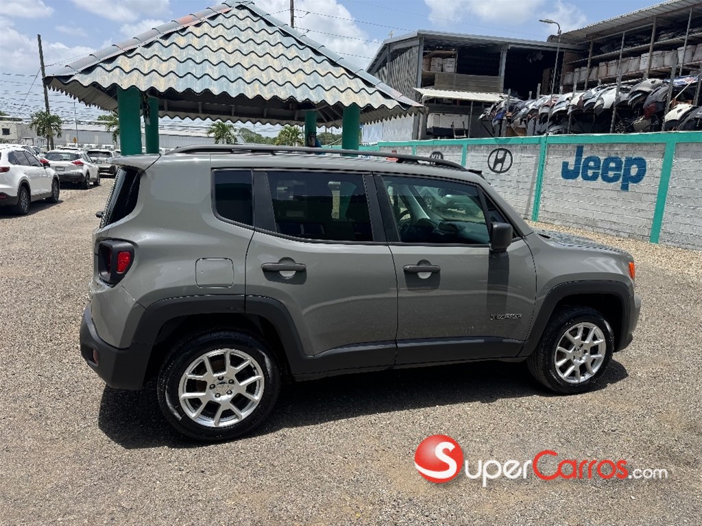2020 Jeep Renegade Sport — foto 8 / 12