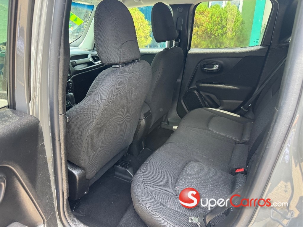 2020 Jeep Renegade Sport — foto 12 / 12