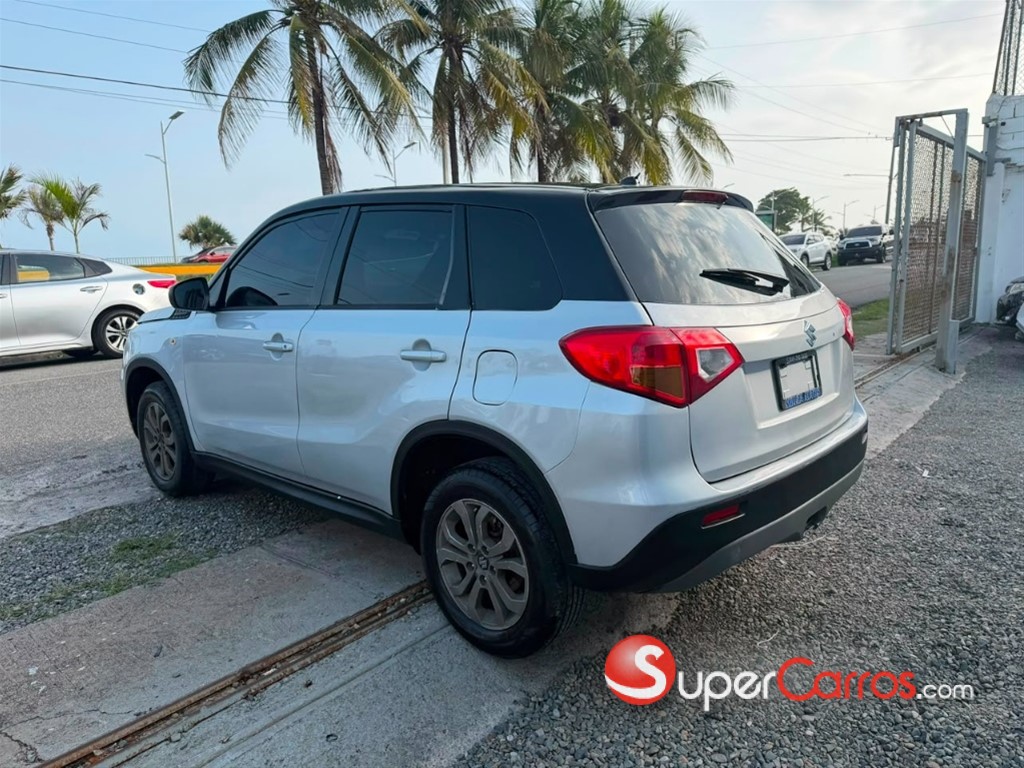 2016 Suzuki Vitara — foto 2 / 12