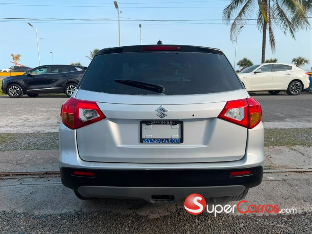 2016 Suzuki Vitara — foto 3 / 12