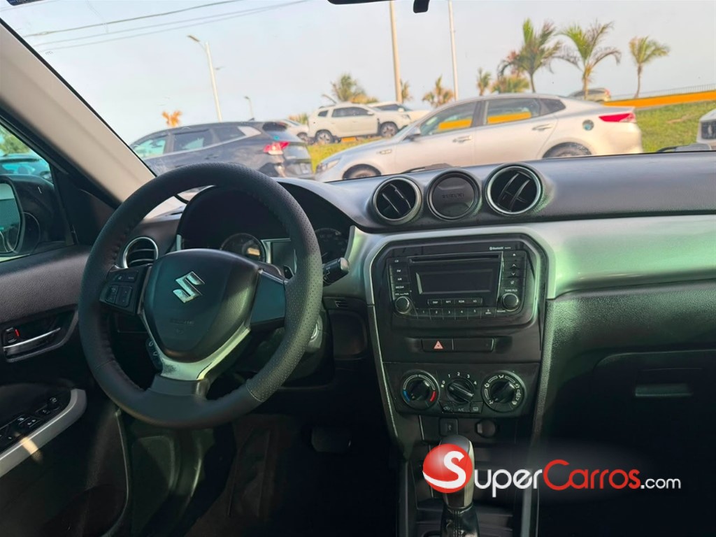 2016 Suzuki Vitara — foto 6 / 12