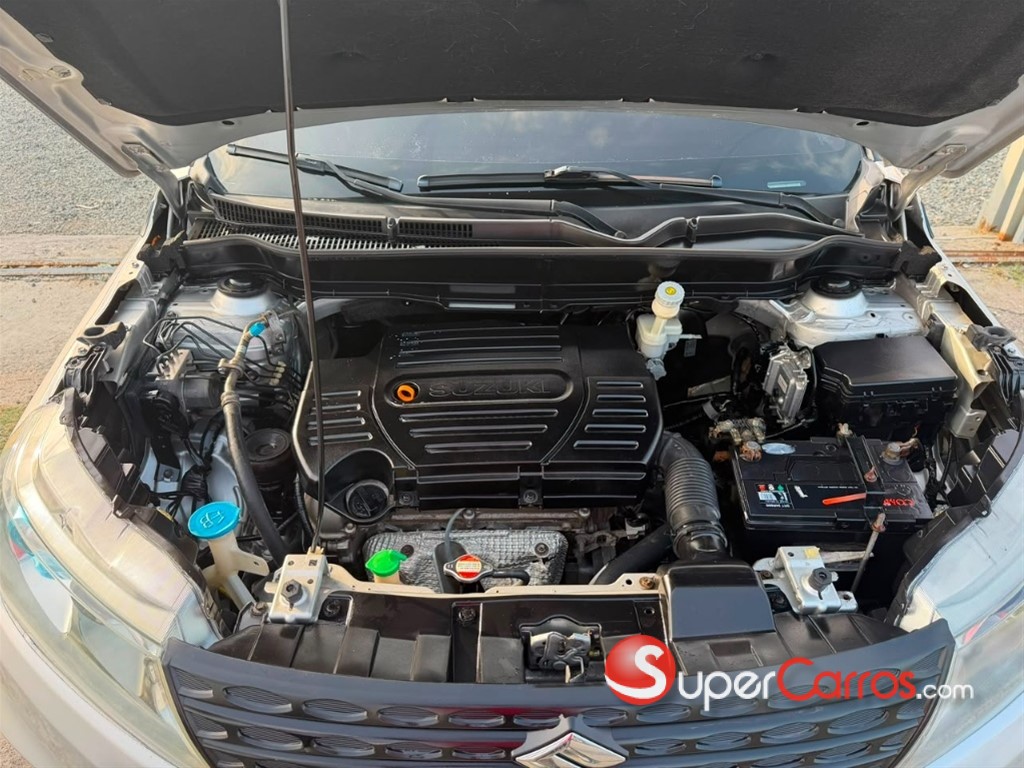 2016 Suzuki Vitara — foto 11 / 12