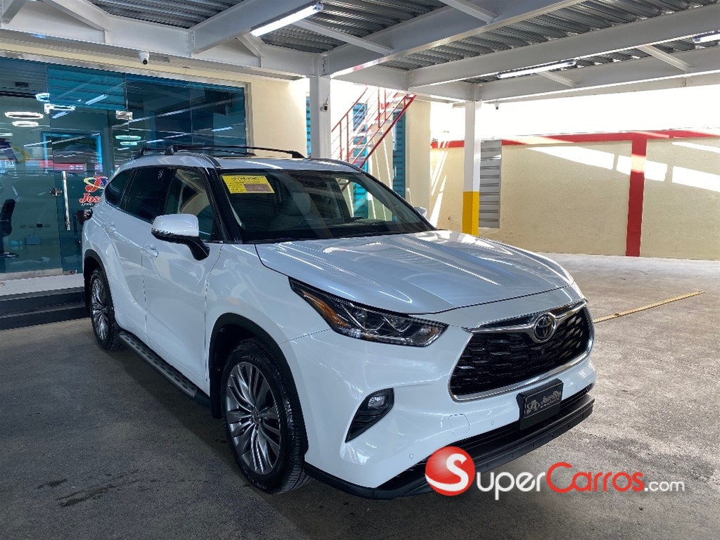 2022 Toyota Highlander Platinum
